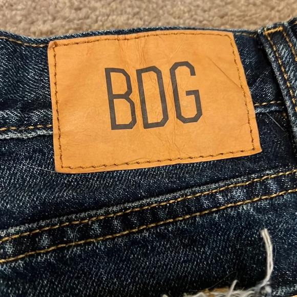 Like New Urban Outfitters Shorts - Picture 5 of 5